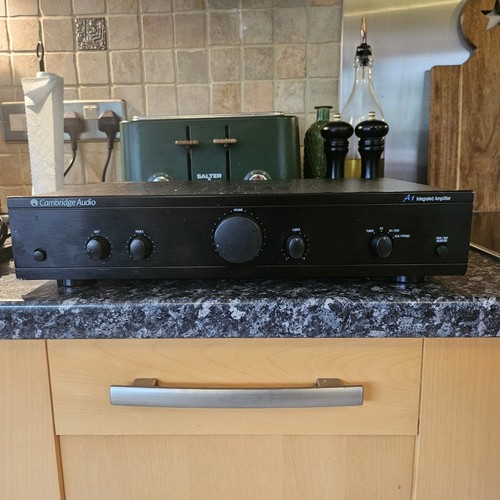 Cambridge audio stereo - cambridge, a1