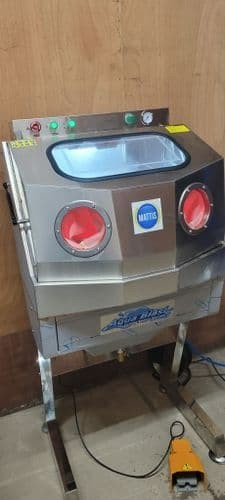 Wet blasting cabinet - wet, aqua