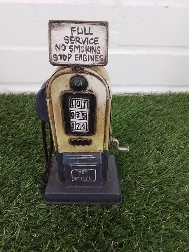 Vintage metal decorative - metal,