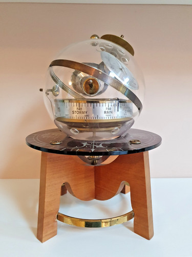 Vintage 1960s sputnik - sputnik, weather