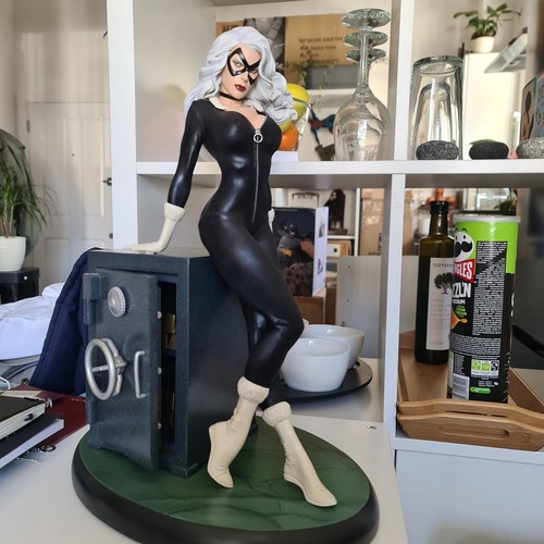 Sideshow collectibles black - collectibles,