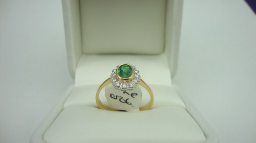 18ct yellow gold - gold, emerald