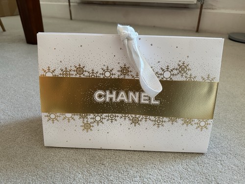 Official chanel small gift - chanel,