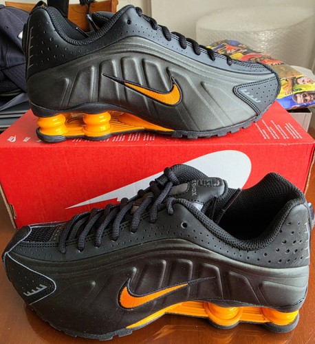 Nike shox black - r4,
