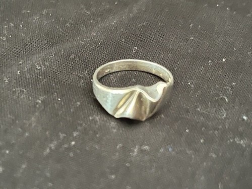 Design silver ring - (925),