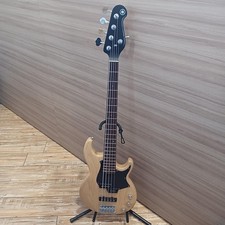 YAMAHA BB235 5-String Electric