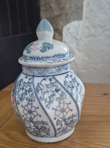 Vintage chinese lidded ginger - vintage,