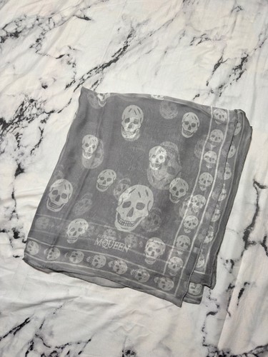 Alexander mcqueen skulls scarf - mcqueen,