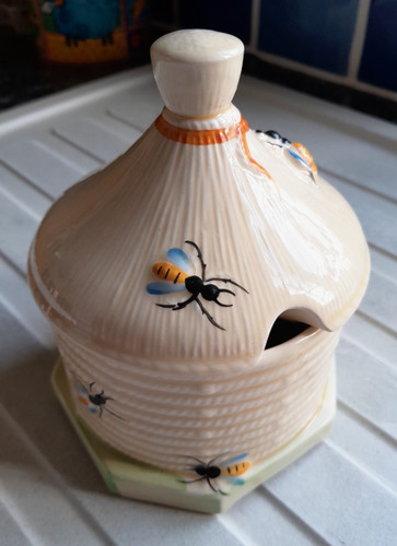 Crown devon ceramic beehive - crown,