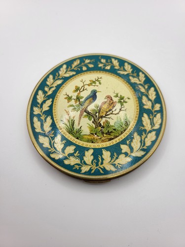 Stunning vintage stratton - stunning,
