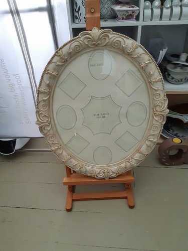 Huge ornate oval - ornate,