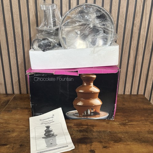 Superdrug tier chocolate - 3-tier,