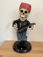 Halloween  Moving Skeleton