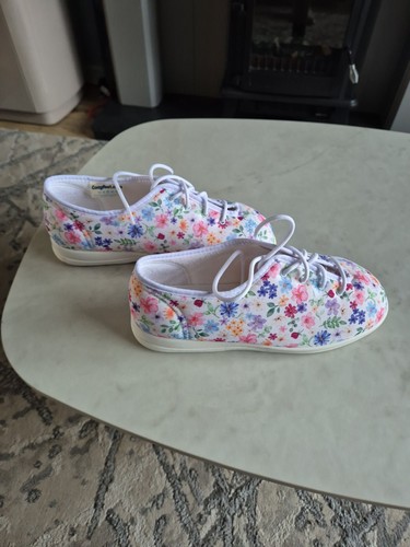 Used womens cosyfeet - womens,