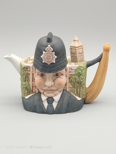 Christopher wren teapot - christopher,