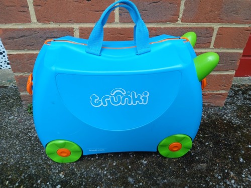 Terence trunki childrens - trunki, sit