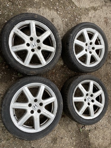Honda civic alloy wheels - 17”,