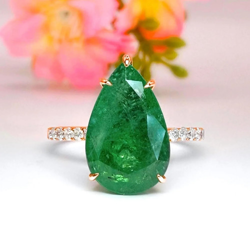 Emerald ring 62ct pear cut - 4.62ct,