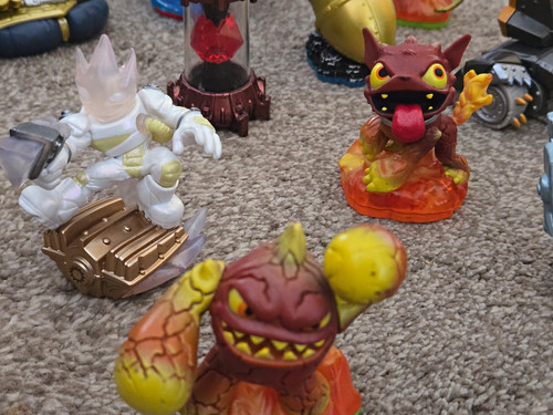 Skylanders bundle figures - skylanders,
