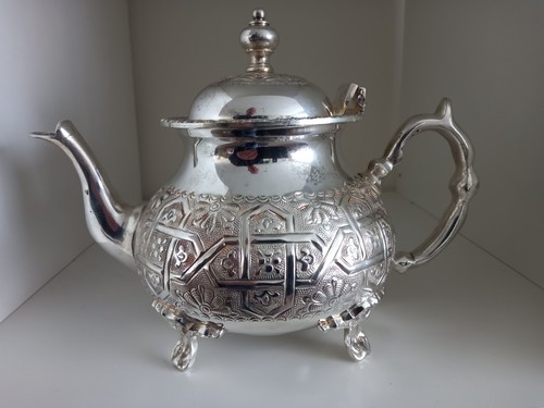 Beautiful new unused silver - &,