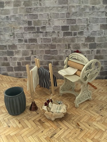 Dolls house scale - 1/12,
