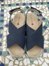Women’s Pavers Sandals Size