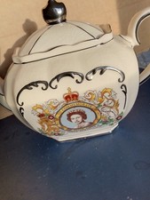 Lovely Vintage Sadler Teapot 'Queen Elizabeth 11 Silver Jubilee