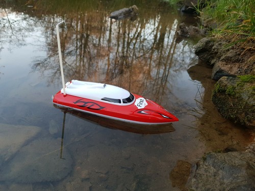 Racing speed boat red - red,