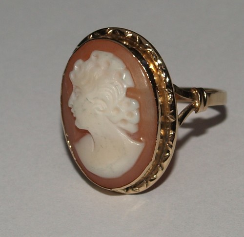 9ct yellow gold - gold, cameo