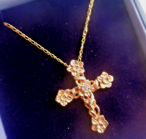 Welsh 14ct gold pendant cross - pendant,