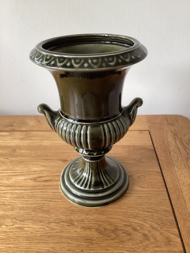 Dartmouth pottery urn - urn, vase