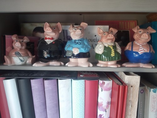 Set wade nat west pigs - wade,