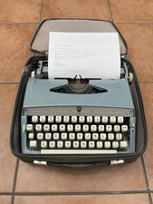 Brother De Luxe Portable Manual Typewriter Light Blue with Carry Case