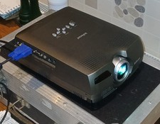 INFOCUS LP280 PROJECTOR Working with 1753 lamp hours remaining 