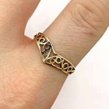 9 ct Gold Wishbone Cut Out