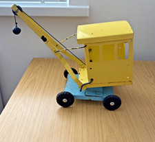 ZK8:  VINTAGE TRI-ANG TINPLATE