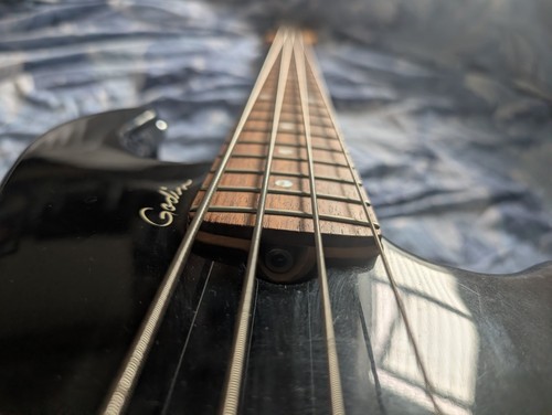Godin freeway bass black - godin,