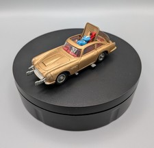 Corgi 261 - James Bond Aston