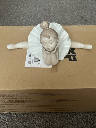 Nao handmade porcelain - nao,