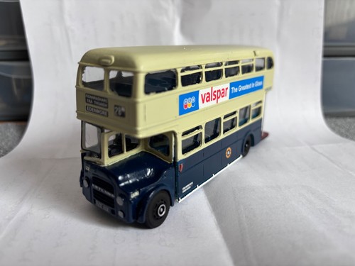R900 model bus - , scale