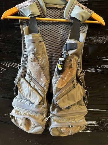 Simms fly fishing vest - fly,