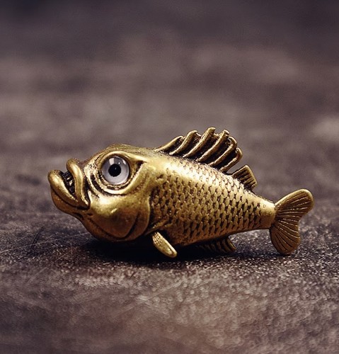 Brass statuette blue eyed - statuette, blue-eyed