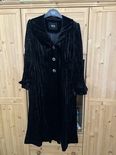 Per una black velvet coat - m&s,