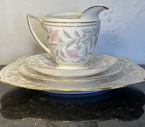 Minton petunia milk - petunia, cake