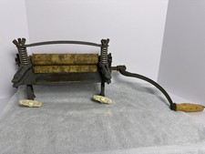 Vintage Laundry Wringer Hand