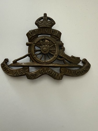 Royal artillery cap badge - royal,