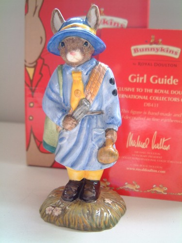 Royal doulton girl - royal, ***