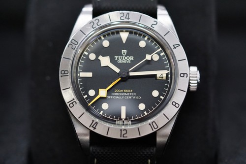 Tudor black bay pro 39mm - black,
