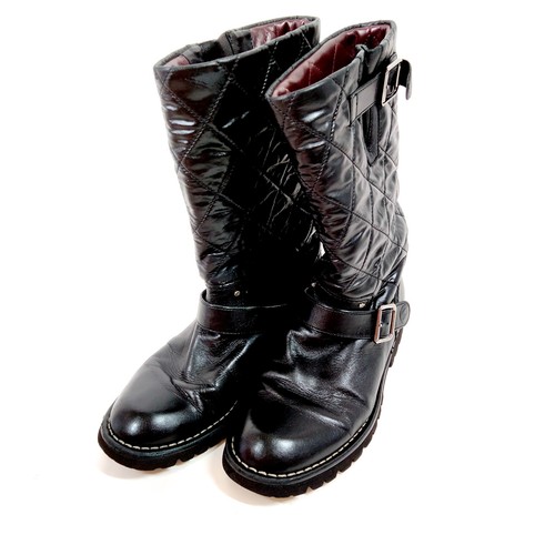 Chanel women black quilted - chanel,