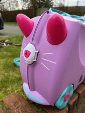 Purple Trunkie Cat Travel